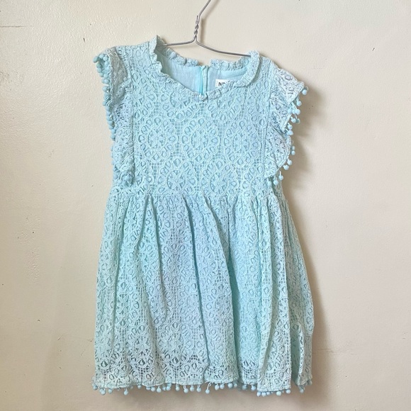 Pompom trim lace dress - Picture 2 of 11